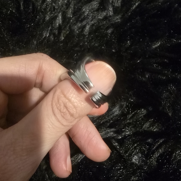 Loewe Silver Scrollwork Ring - Picture 5 of 12